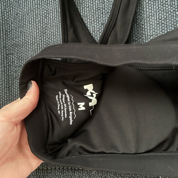 POPFLEX Classic Black Sports Bra - Picture 4 of 4